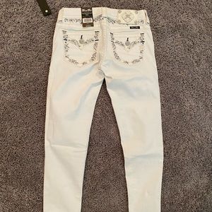 white Miss Me ankle skinny jeans